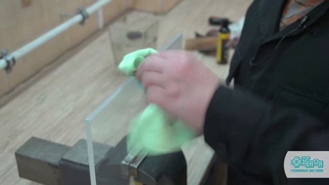 Обработка акриловых стекол Zenocryl и Plexiglas смотреть онлайн