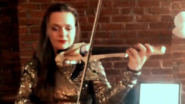 Frederika Krier plays Havana (electric violin cover) смотреть онлайн