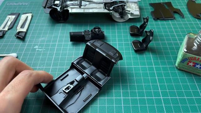 Building A Nissan Skyline R34 GT-R V-Spec II Scale Model Kit By Tamiya - Complete Build Step By Ste