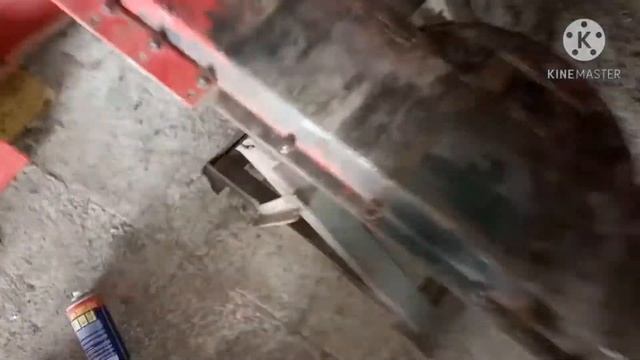 Прадик замерз Нива выручает. Разбор сенокосилки Pöttinger Nova 310. Алматы 18.11.2020 смотреть онлайн