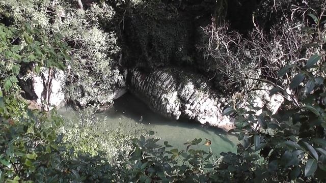 Через Самшитовую рощу до Чертовых ворот смотреть онлайн
