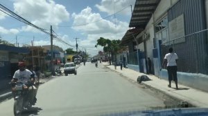 Как живут люди в Доминикане - что творится за отелем? Жизнь и отдых в Доминикане.