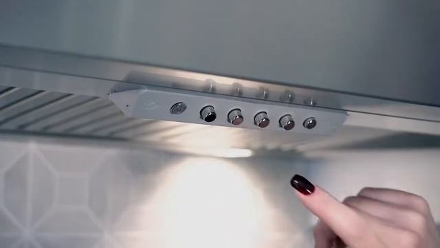 XOT18 Wall Pro Style Ventilation Hood смотреть онлайн