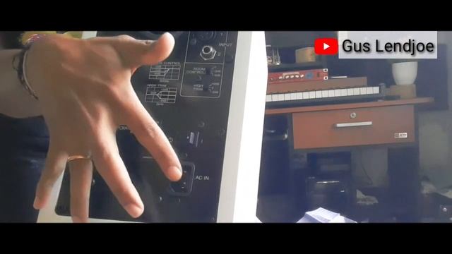 Review + Unboxing speaker monitor Yamaha HS5 смотреть онлайн