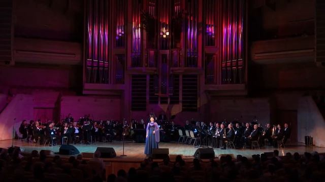 "Синий платочек" - Елизавета Канаузова и Президентский оркестр РФ -Дирижер Р.Жарский смотреть онлайн