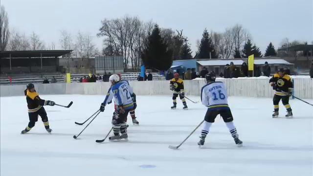 Хоккей в Купянске.wmv смотреть онлайн