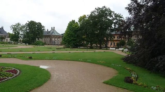 Schloss Pillnitz - Park смотреть онлайн