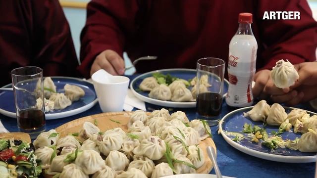 Mongolian Wrestlers DEVOUR 100 Buuz (Dumplings) - Mukbang Style | Eat Like Mongols смотреть онлайн