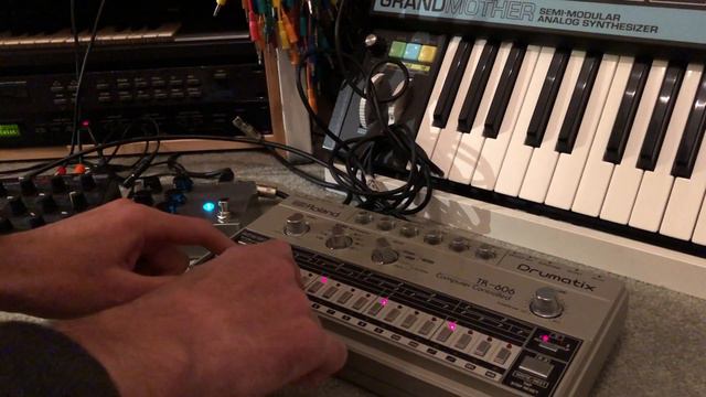 sounds of the TR-606 смотреть онлайн