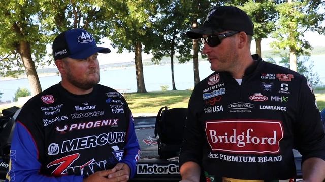 SonarFishing & Matt Stefan Fishing SPINNERBAIT CUSTOMIZATION TIPS!! смотреть онлайн