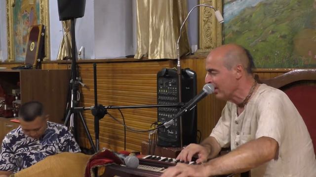 ЕМ Адираса прабху. Киртан. смотреть онлайн