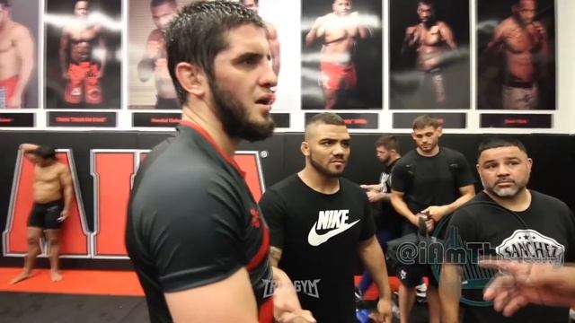 Потасовка команд Хабиба и Кормье / Чья борьба лучше - дагестанцы против американцев? смотреть онлайн