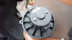 Замена мототчика печки Kia Sportage-2