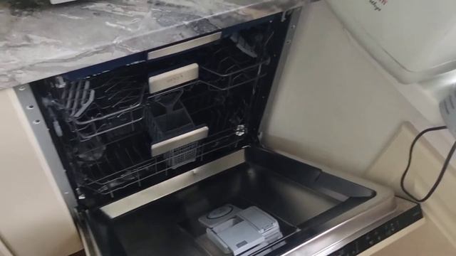 Посудомоечная машина Jacky's FB4102. Как бороться с налетом и запахом моющего средства на посуде. смотреть онлайн