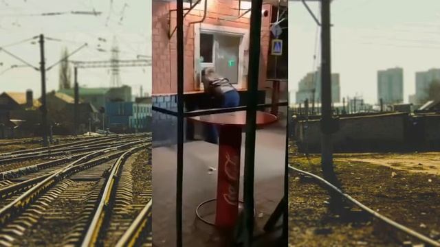 Воронежская область: в городе Борисоглебск неадекватный мужчина решил купить еды: результат!