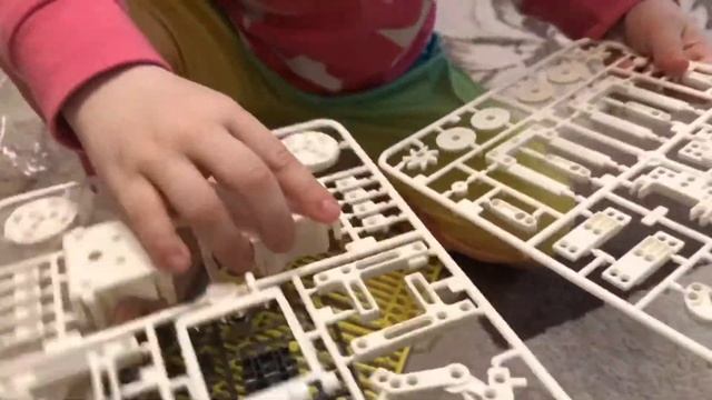 Роботостроение. Как собрать робота на солнечной батарее. смотреть онлайн