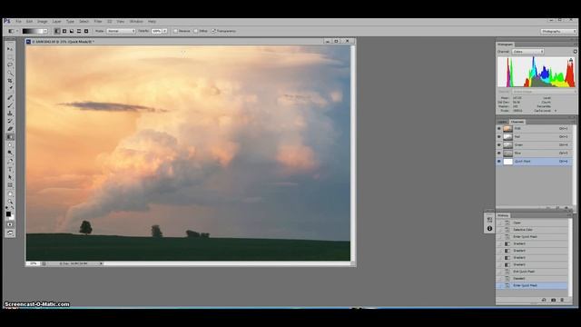 Using Quick Mask and the Gradient Tool for Great Skies смотреть онлайн