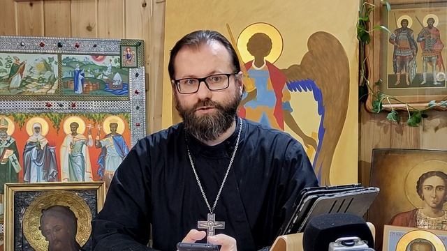 Ответы на вопросы. Сидеть или стоять при чтении священных книг? смотреть онлайн