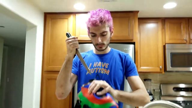 Ice Poseidon Smokes Gas Mask Bong (Epic Fail) w/ Ruben Sole & Greekgodx смотреть онлайн