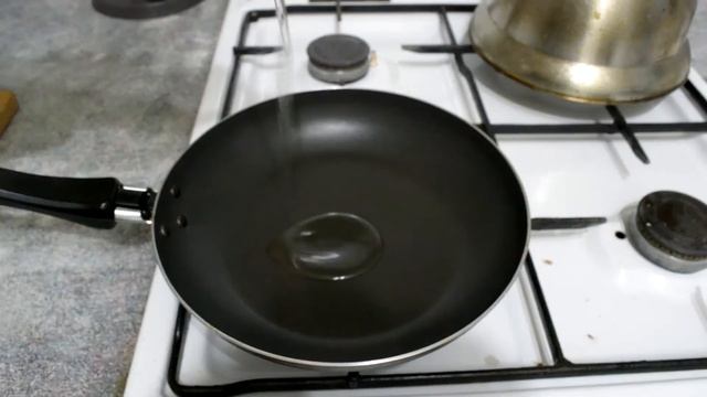Чипсы из маленьких креветок. Простой, но вкусный рецепт/ Small shrimp chips смотреть онлайн