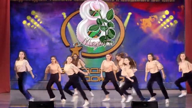 Танец "Танцуй пока молодая". смотреть онлайн