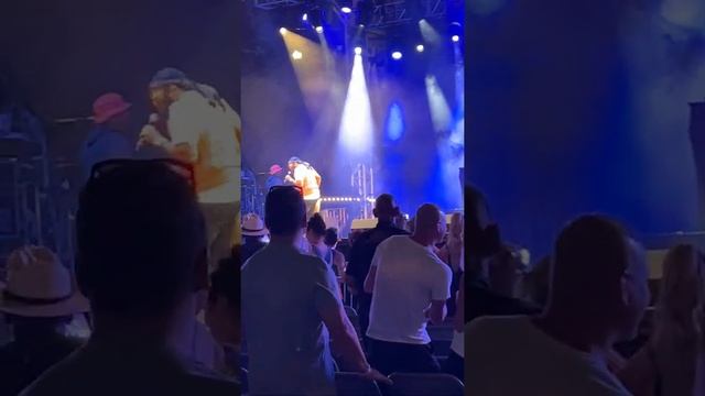 Blanco Brown - The Git Up смотреть онлайн