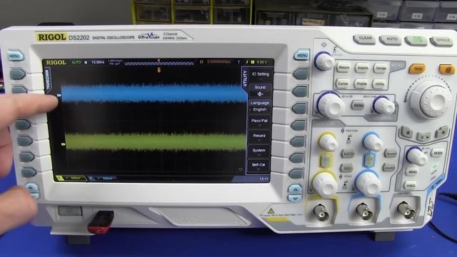 EEVblog #369 - Rigol DS2000 Oscilloscope Playing Around смотреть онлайн