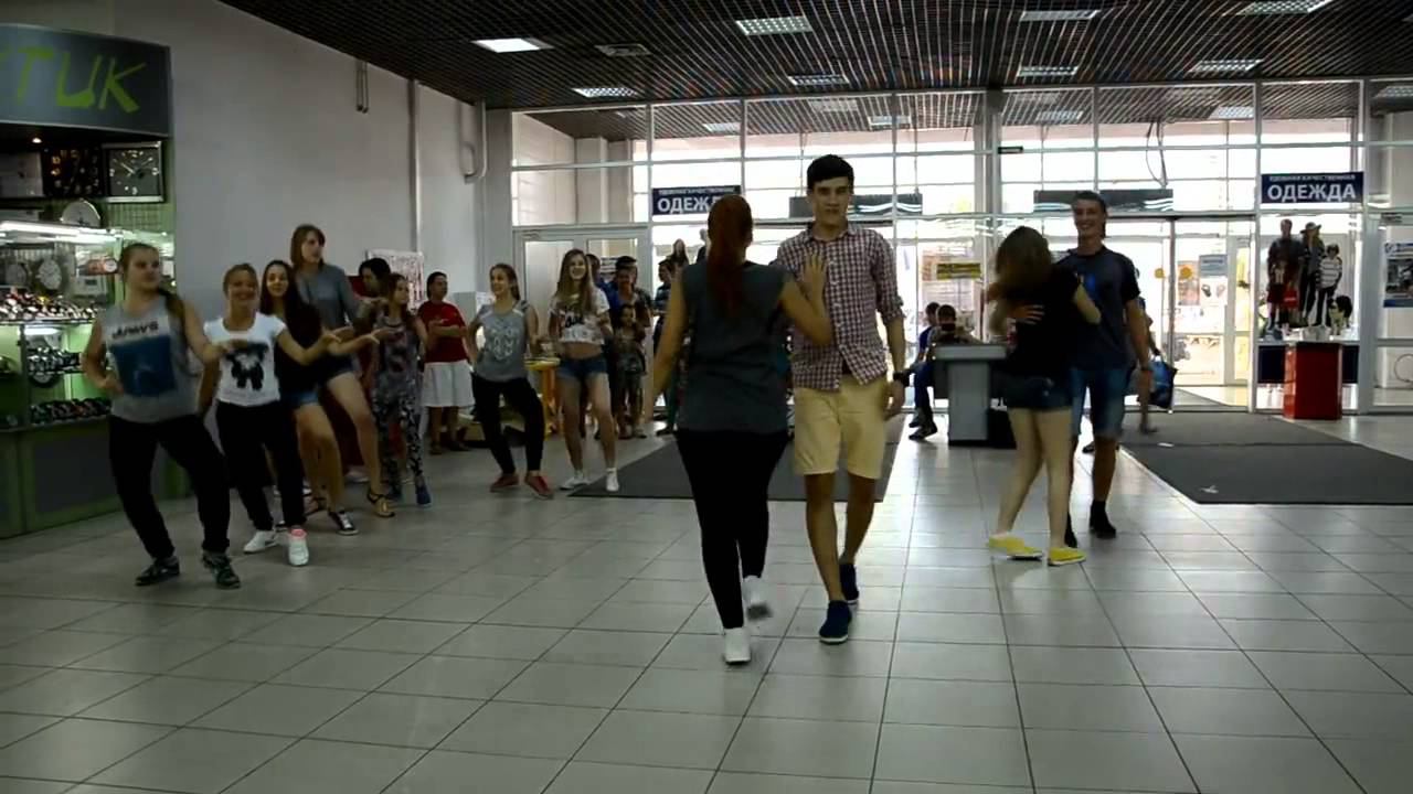 Флэшмоб гипермаркет МАГНИТ Батайск 16.08.2014 смотреть онлайн