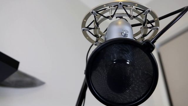 Audioengine D1 DAC Review - How Does It Sound? смотреть онлайн