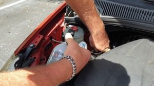 Как самому заправить кондиционер в авто.