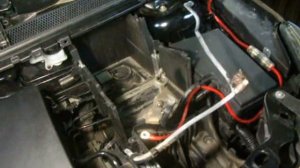 пРОЦЕСС УСТАНОВКИ НОВОГО АКАМУЛЯТОРА НА ФОРД ФОКУС 2