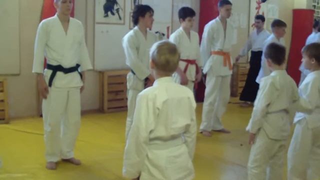 Айкидо Ёсинкан. Экзамен 19 мая 2012. 1389 смотреть онлайн