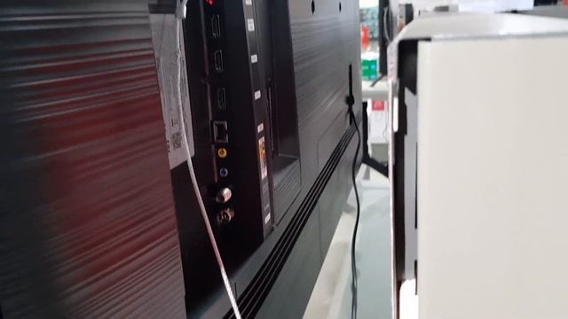 Телевизор Samsung UE49NU7170U смотреть онлайн