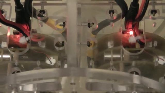 Robot eyes random movements. Случайные движения глаз робота. смотреть онлайн