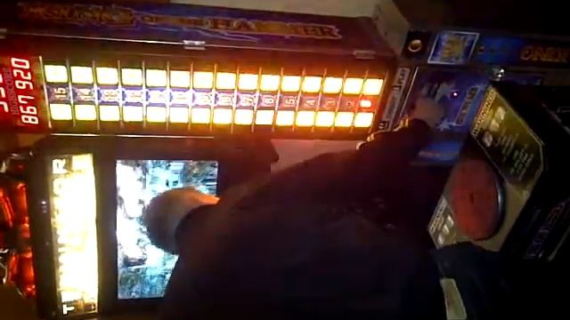 how to win on the hammer game at the arcade смотреть онлайн