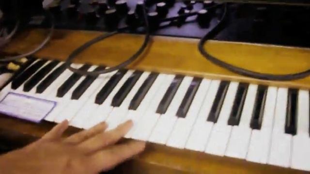 Synthesizer store in Tokyo смотреть онлайн
