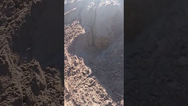 Прыжок из песка чуть не сломал ногу с другом Глеб и Рейнату оператор смотреть онлайн