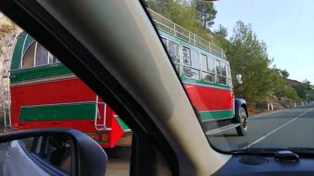 КИПР: ПОСЛЕДНИЙ РАРИТЕТНЫЙ АВТОБУС В ГОРАХ ТРОДОСА / CYPRUS OLD BUSES смотреть онлайн