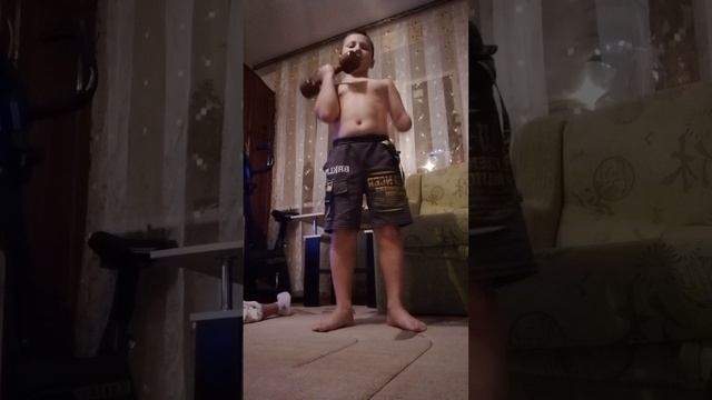 домашнее занятие дома с гантелями смотреть онлайн