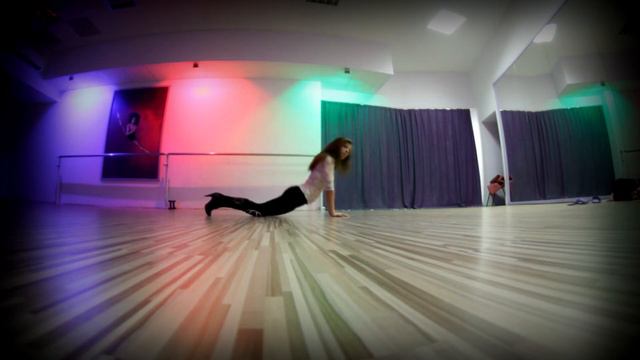 Eminem Feat. Dina Rae - Superman.Ольга "Lelya" Цуканова. Experimental strip. смотреть онлайн