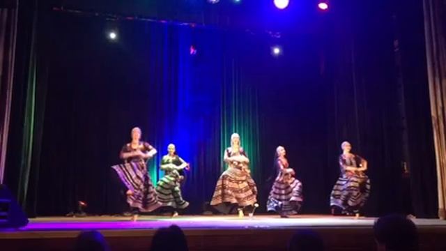 Амрита - индийский танец заклинателей змей Калбелия ( солистка Валерия Аракелян ) смотреть онлайн