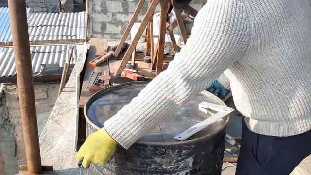 Самодельная бетономешалка из бочки!!! Homemade concrete mixer from a barrel !!! смотреть онлайн