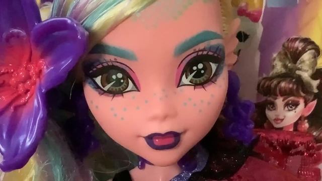 MONSTER HIGH G3 MONSTER BALL LAGOONA BLUE DOLL REVIEW AND UNBOXING смотреть онлайн