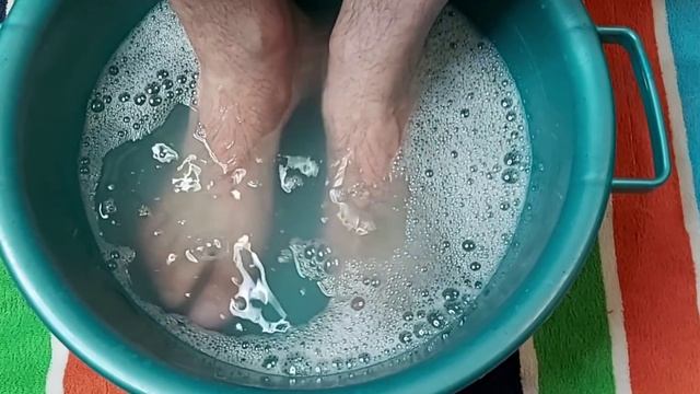 Как быстро удалить мозоли и натоптыши ? Очень простой способ Глубокие трещины на пятках смотреть онлайн