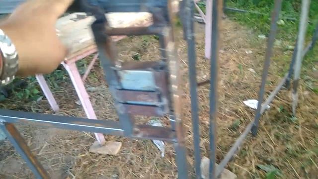 Дверь из металла с замком Эльбор на трёх петлях для сарая из металлокаркас своими руками.