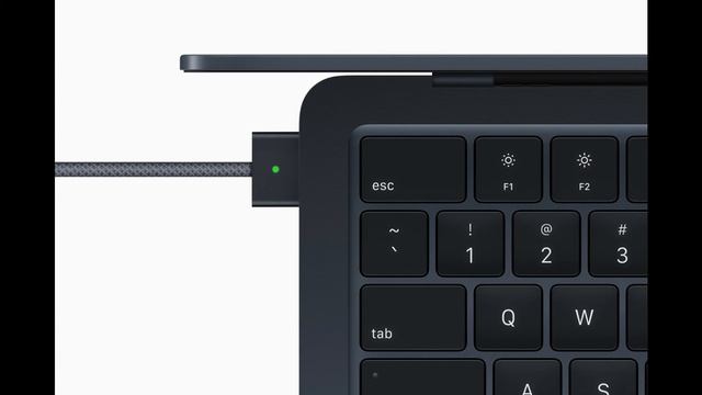 Apple releases new MacBook Air - 'Supercharged with M2' смотреть онлайн