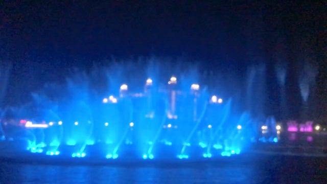 Dancing Fountain in Palm Jumeirah Dubai, UAE смотреть онлайн