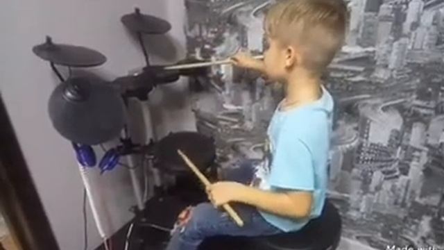 Урок игры на барабанах для начинающих. Урок 1 смотреть онлайн