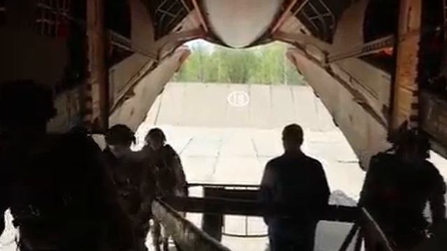 Десантирование ВДВ ВС РФ .