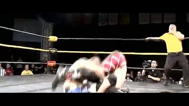 Top 5 Insane Wrestling Moves смотреть онлайн